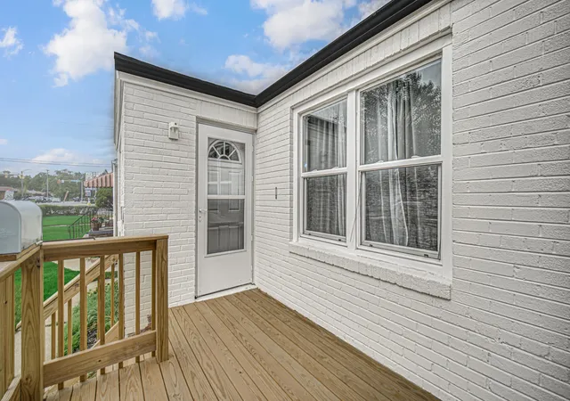 5th image of 117 N Wisconsin St, Hobart, IN 46342 | MLS# 839328