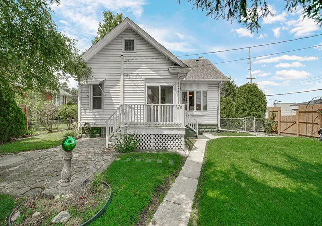 2nd image of 2417 Putnam St, Lake Station, IN 46405 | MLS# 842577