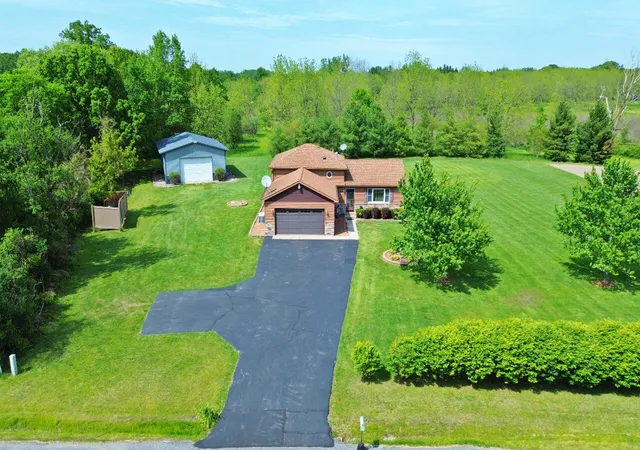 Homes for sale in Valparaiso, IN | 343 W State Road 130, Valparaiso, IN 46385 | MLS# 839436