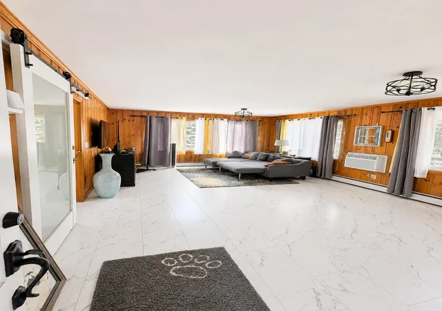 3rd image of 5075 Hayes St, Gary, IN 46408 | MLS# 842581