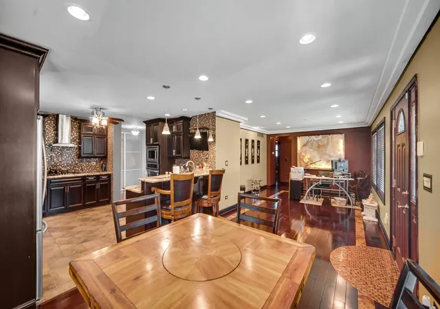 Photo 4 of Single family home for sale at 8432 Greenwood Ave, Munster, IN 46321 | MLS# 839507 | Listing updated on 2026-09-25