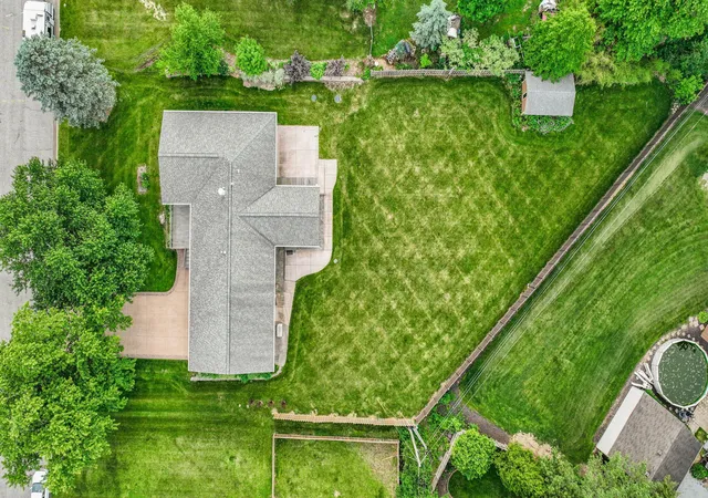 2nd image of 2499 Willowwood Ave, Valparaiso, IN 46383 | MLS# 840801