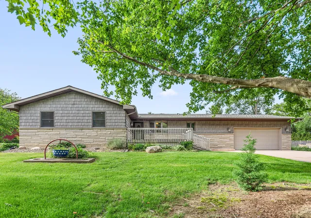 32nd image of 2499 Willowwood Ave, Valparaiso, IN 46383 | MLS# 840801