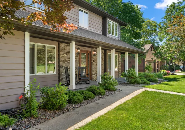 2nd image of 600 Morningside Dr, Crown Point, IN 46307 | MLS# 840827