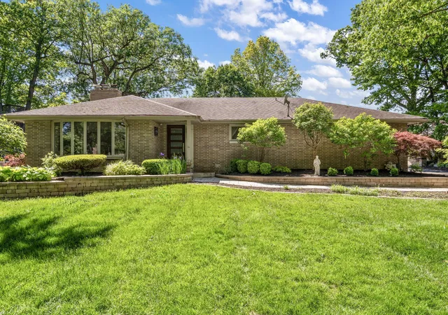 3rd image of 11728 Monroe Pl, Crown Point, IN 46307 | MLS# 839556