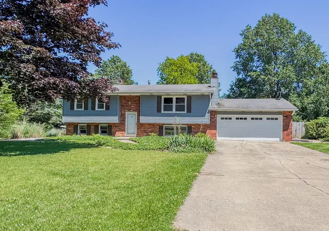 Homes for sale in Valparaiso, IN | 53 Cain Dr, Valparaiso, IN 46383 | MLS# 839579