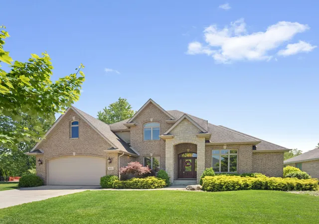 Homes for sale in Schererville, IN | 411 Anniston Ln, Schererville, IN 46375 | MLS# 840011
