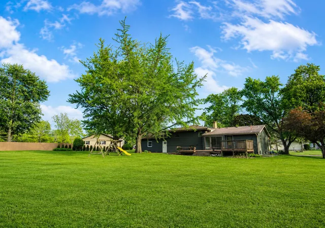 Homes for sale in St. John, IN | 12000 N Oakwood Dr, St. John, IN 46373 | MLS# 839652
