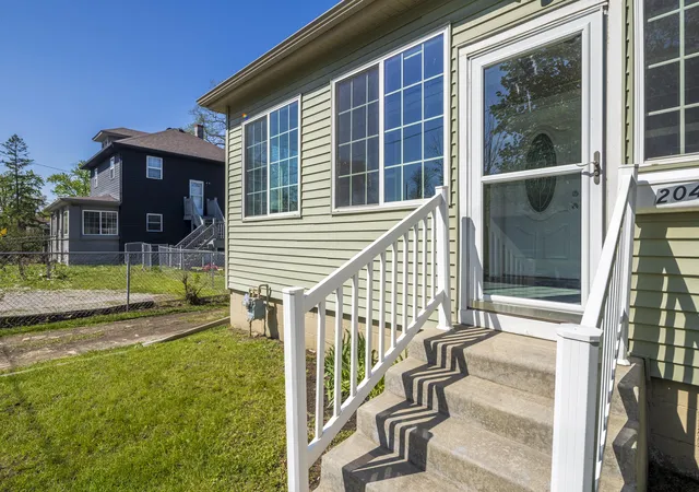 Homes for sale in Michigan City, IN | 204 Edward St, Michigan City, IN 46360 | MLS# 841079