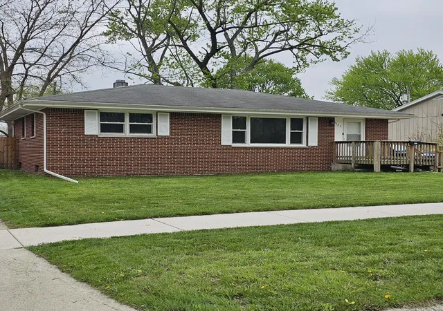 Homes for sale in Griffith, IN | 1123 N Wood St, Griffith, IN 46319 | MLS# 839603