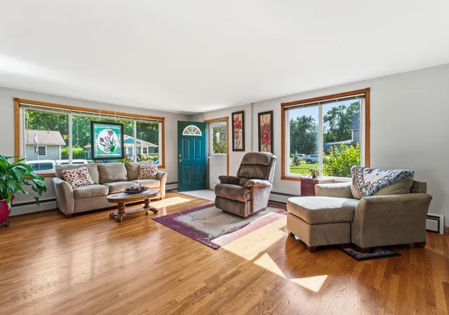 3rd image of 1122 Devonshire St, Hobart, IN 46342 | MLS# 840843