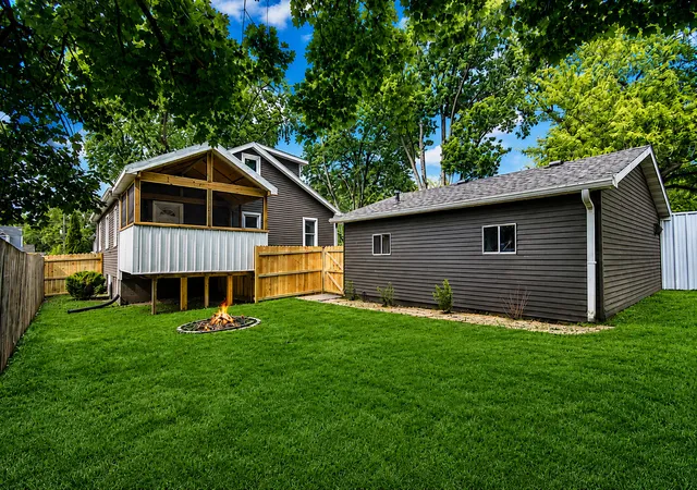 2nd image of 609 W North St, Crown Point, IN 46307 | MLS# 839621