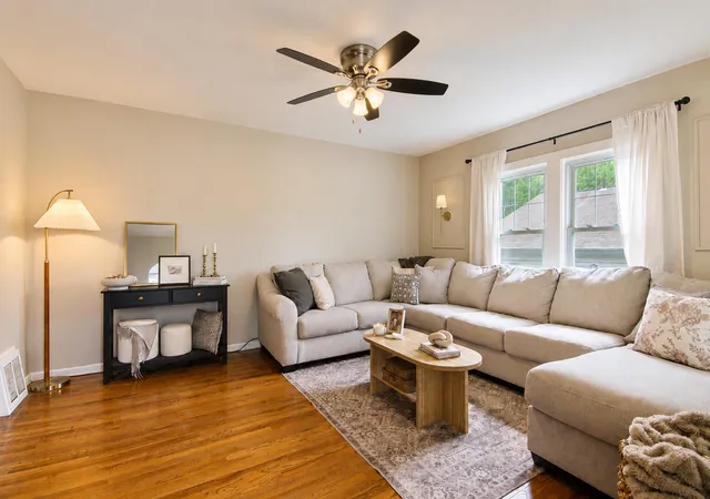 5th image of 609 W North St, Crown Point, IN 46307 | MLS# 839621