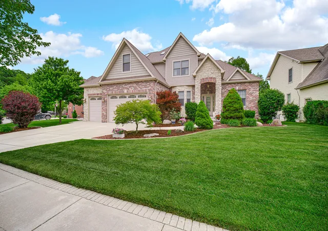 Homes for sale in Valparaiso, IN | 95 Muirfield Dr, Valparaiso, IN 46385 | MLS# 839973
