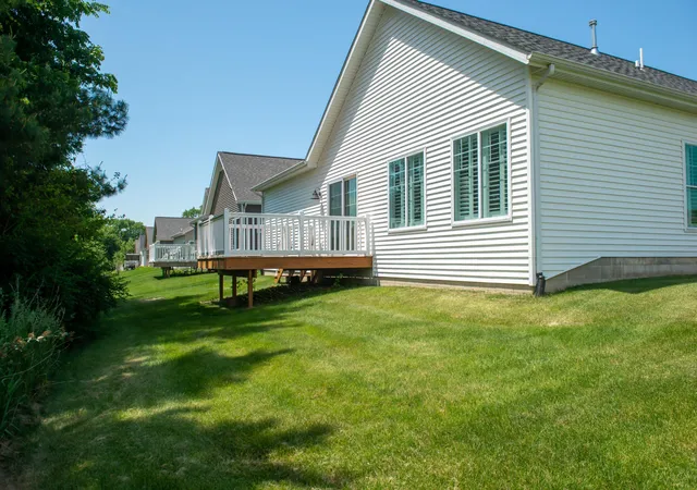 2nd image of 2655 Flagstone Dr, Valparaiso, IN 46385 | MLS# 839685
