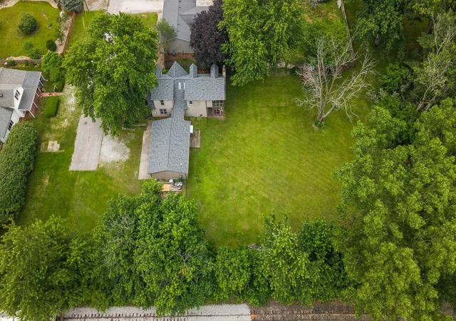 Homes for sale in Wheatfield, IN | 60 N Wolf St, Wheatfield, IN 46392 | MLS# 841587