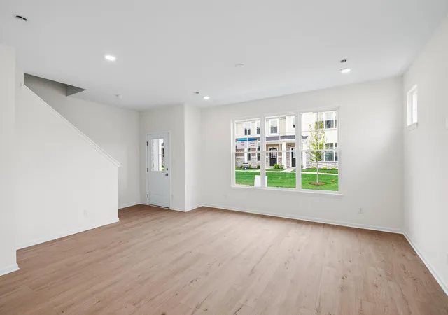Photo 4 of Townhouse for sale at 13065 Carolina St, Crown Point, IN 46307 | MLS# 839765 | Listing updated on 2026-09-30