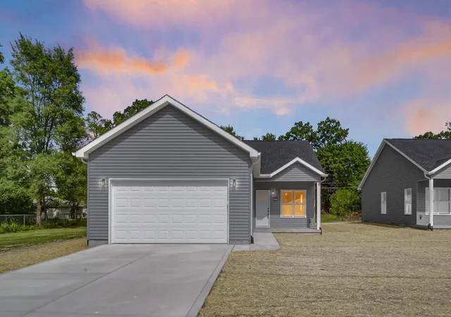 Homes for sale in Lake Station, IN | 2861 Benton St, Lake Station, IN 46405 | MLS# 839920