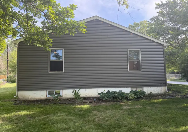 Photo 3 of Single family home for sale at 102 Northview Dr, Valparaiso, IN 46383 | MLS# 839729 | Listing updated on 2026-09-26