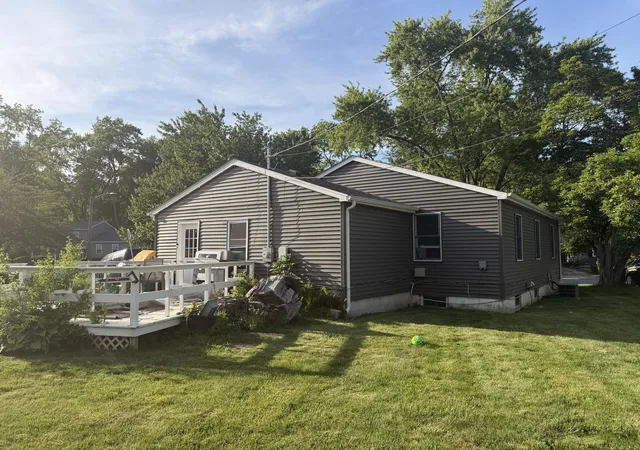 Photo 3 of Single family home for sale at 102 Northview Dr, Valparaiso, IN 46383 | MLS# 839729 | Listing updated on 2026-09-26