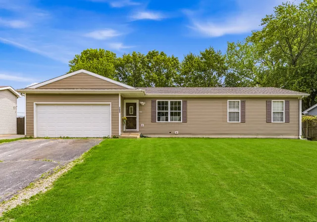 Photo 1 of Single family home for sale at 733 Devonshire Rd, Valparaiso, IN 46385 | MLS# 839738 | Listing updated on 2026-08-03