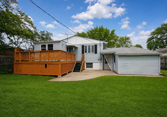 3rd image of 9502 Forrest Dr, Highland, IN 46322 | MLS# 839813
