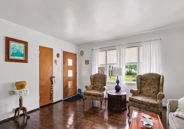 3rd image of 206 S Adams St, Hebron, IN 46341 | MLS# 840000
