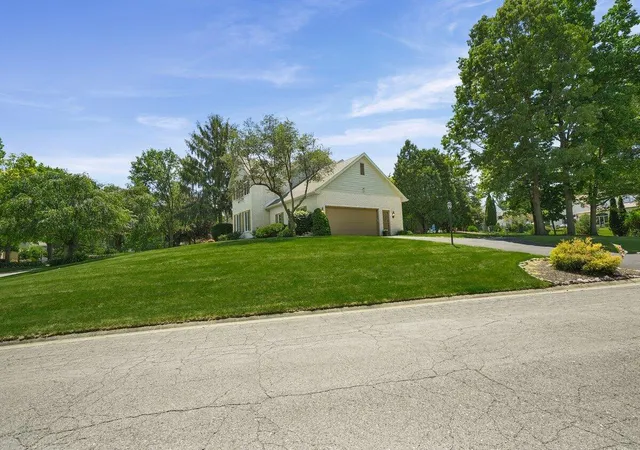 5th image of 144 Guilford Rd, Valparaiso, IN 46385 | MLS# 839892