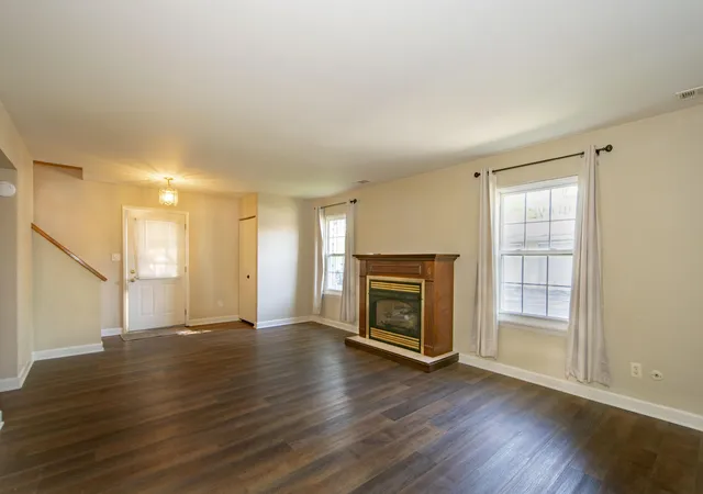 Homes for sale in Schererville, IN | 1904 Burgundy St, Schererville, IN 46375 | MLS# 839833