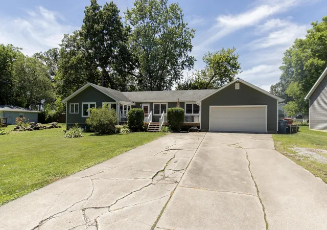 Homes for sale in Cedar Lake, IN | 14734 Lee St, Cedar Lake, IN 46303 | MLS# 841318