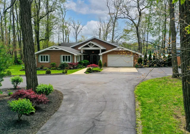 2nd image of 22618 Lake Shore Dr, Elkhart, IN 46514 | MLS# 840002