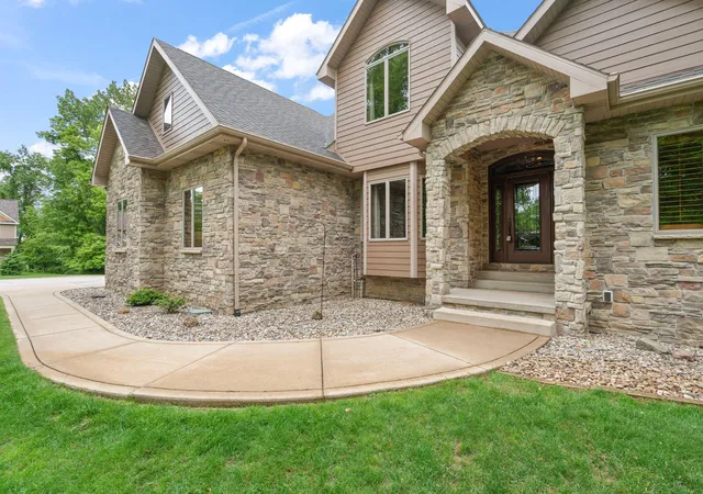 3rd image of 64 Nicholas Dr, Valparaiso, IN 46383 | MLS# 839866