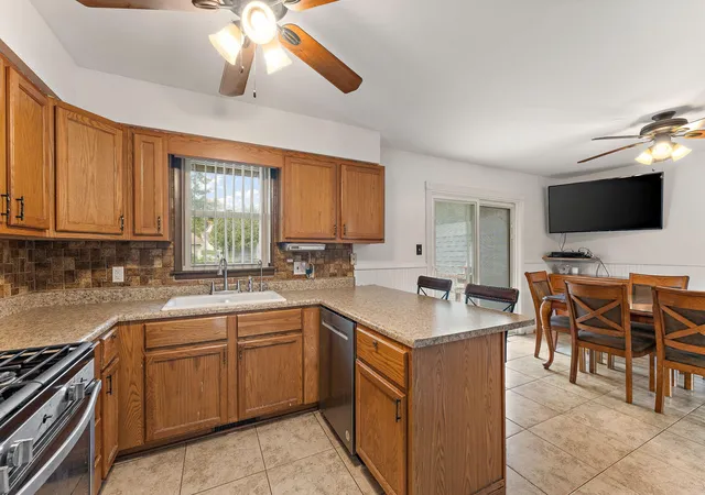 5th image of 4076A Bush Hill Ct, Crown Point, IN 46307 | MLS# 840242