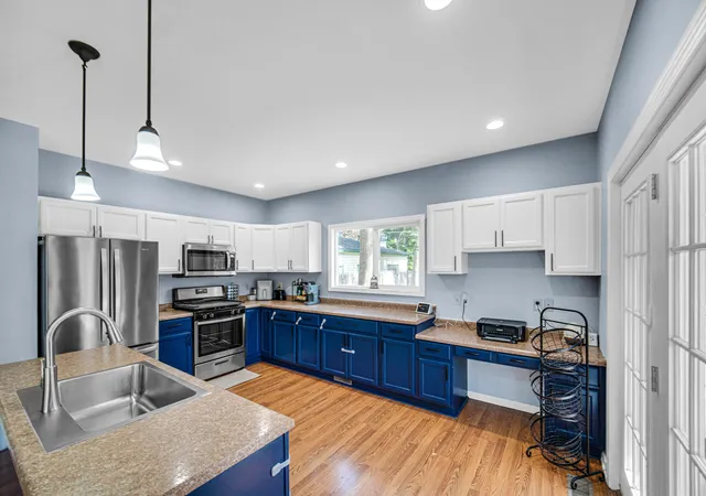 3rd image of 808 Lillian St, Hobart, IN 46342 | MLS# 840135