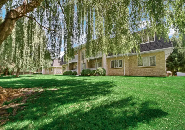Homes for sale in Highland, IN | 9320 Spring Creek Dr #6, Highland, IN 46322 | MLS# 839991
