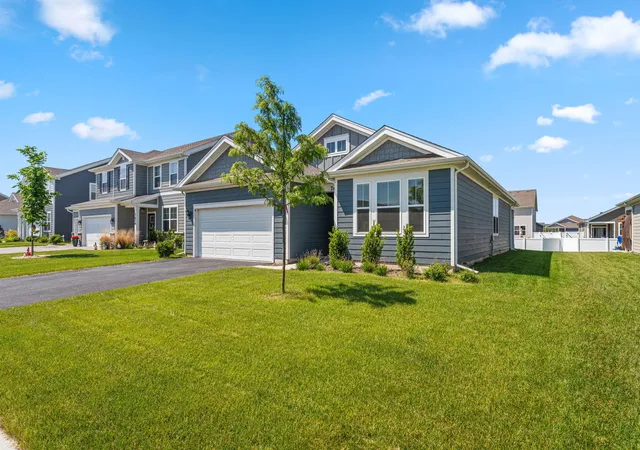 3rd image of 7656 W 105Th Pl, Crown Point, IN 46307 | MLS# 840593