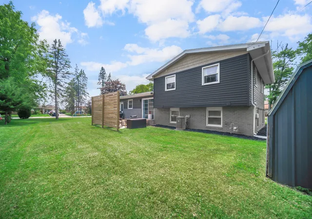 19th image of 9 Hickory Dr, Hobart, IN 46342 | MLS# 840005