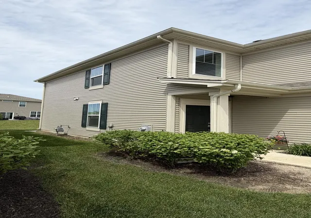 2nd image of 1780 E 110th Pl, Crown Point, IN 46307 | MLS# 840193