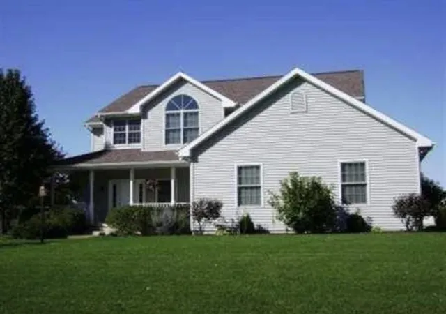 1st image of 3307 N Hickory Ct, Warsaw, IN 46582 | MLS# 842668