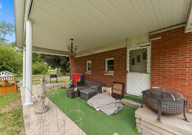 Homes for sale in Medaryville, IN | 211 S Madison St, Medaryville, IN 47957 | MLS# 839957