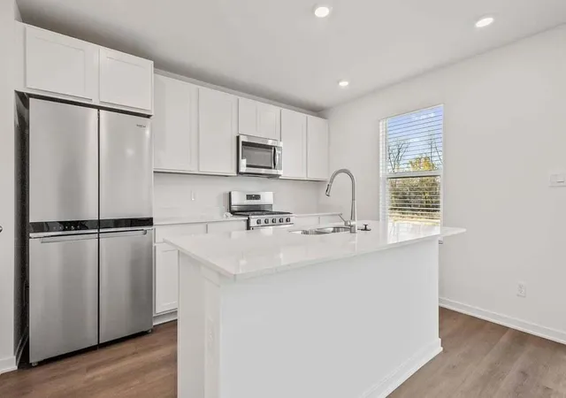 3rd image of 226 Cressmoor Blvd, Hobart, IN 46342 | MLS# 839976