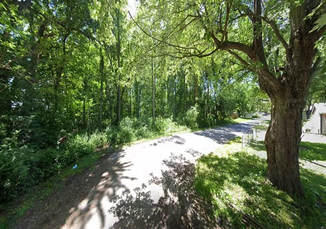4th image of 4000 Colbourne, Hobart, IN 46342 | MLS# 839987