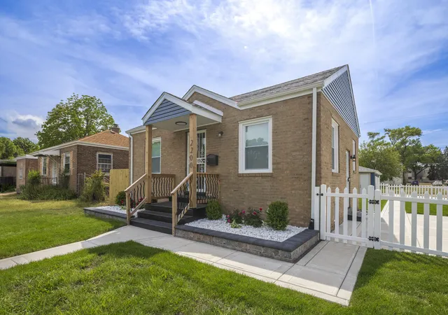 4th image of 2200 Rhode Island St, Gary, IN 46407 | MLS# 840187