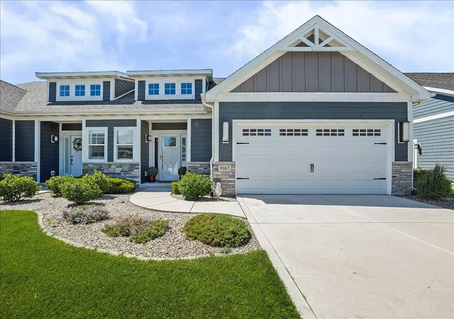 Homes for sale in Saint John, IN | 9167 Hickory Pl, Saint John, IN 46373 | MLS# 840045