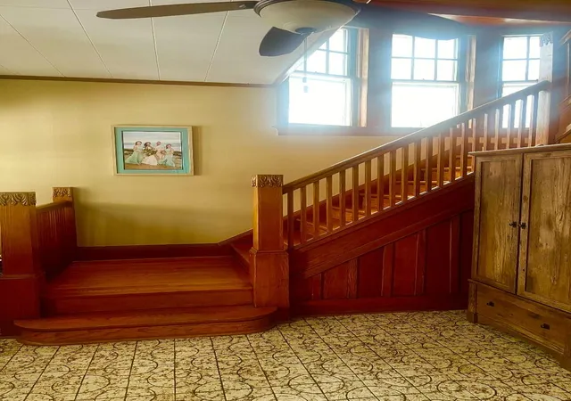 2nd image of 920 E Cleveland Ave, Hobart, IN 46342 | MLS# 840024