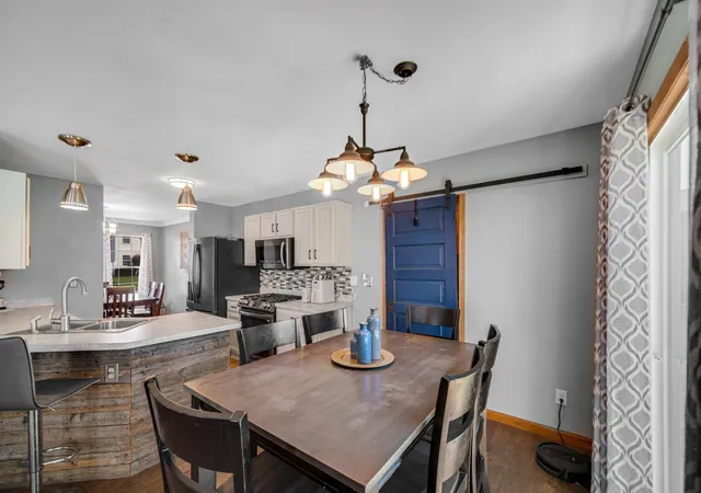 5th image of 491 Pheasant Run Dr, Hobart, IN 46342 | MLS# 840034