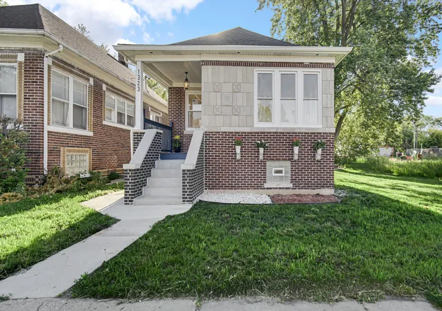 2nd image of 1323 Johnson St, Gary, IN 46407 | MLS# 840226