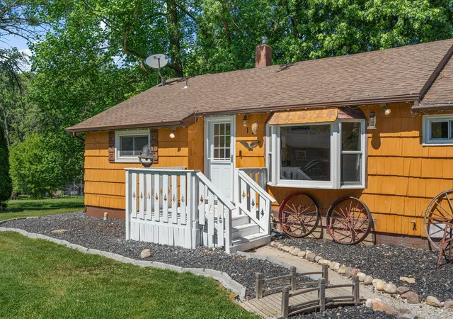 4th image of 13 S Beulah Vis, Hebron, IN 46341 | MLS# 840064