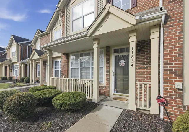 Homes for sale in Crown Point, IN | 11834 Broadway, Crown Point, IN 46307 | MLS# 840164