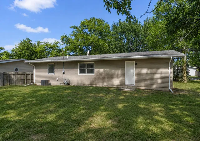 19th image of 504 Robyn Rd, Valparaiso, IN 46385 | MLS# 840105